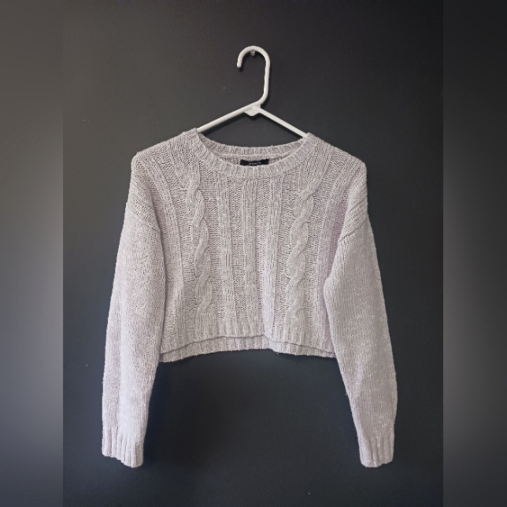 Forever 21 women's Gray small crop top sweater